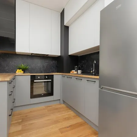 Cozy Apartment With Air Conditioner And Parking By Noclegi Renters Warsaw Exterior photo