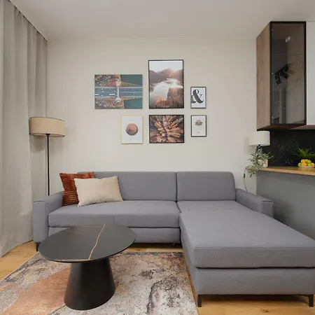 Cozy Apartment With Air Conditioner And Parking By Noclegi Renters Warsaw Exterior photo