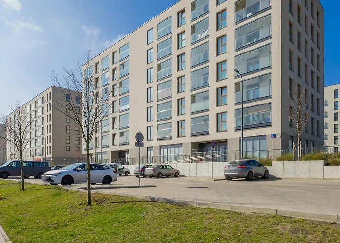 Cozy Apartment With Air Conditioner And Parking By Noclegi Renters